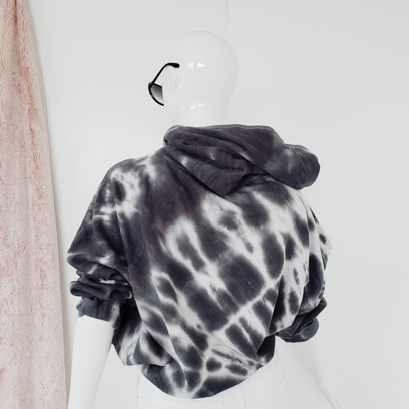 CROPPED TIE DYE HOODIE - Picture 7 of 8